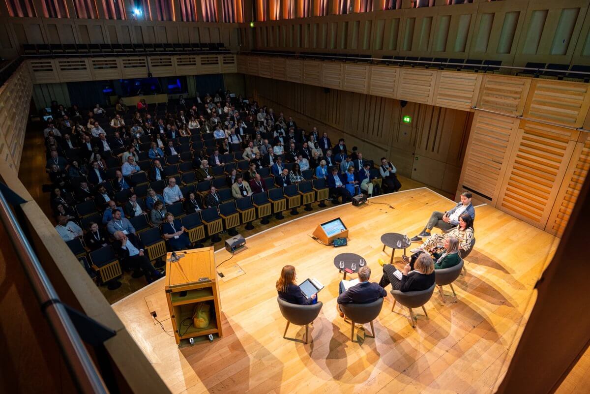 HGGT at Building New Communities Conference